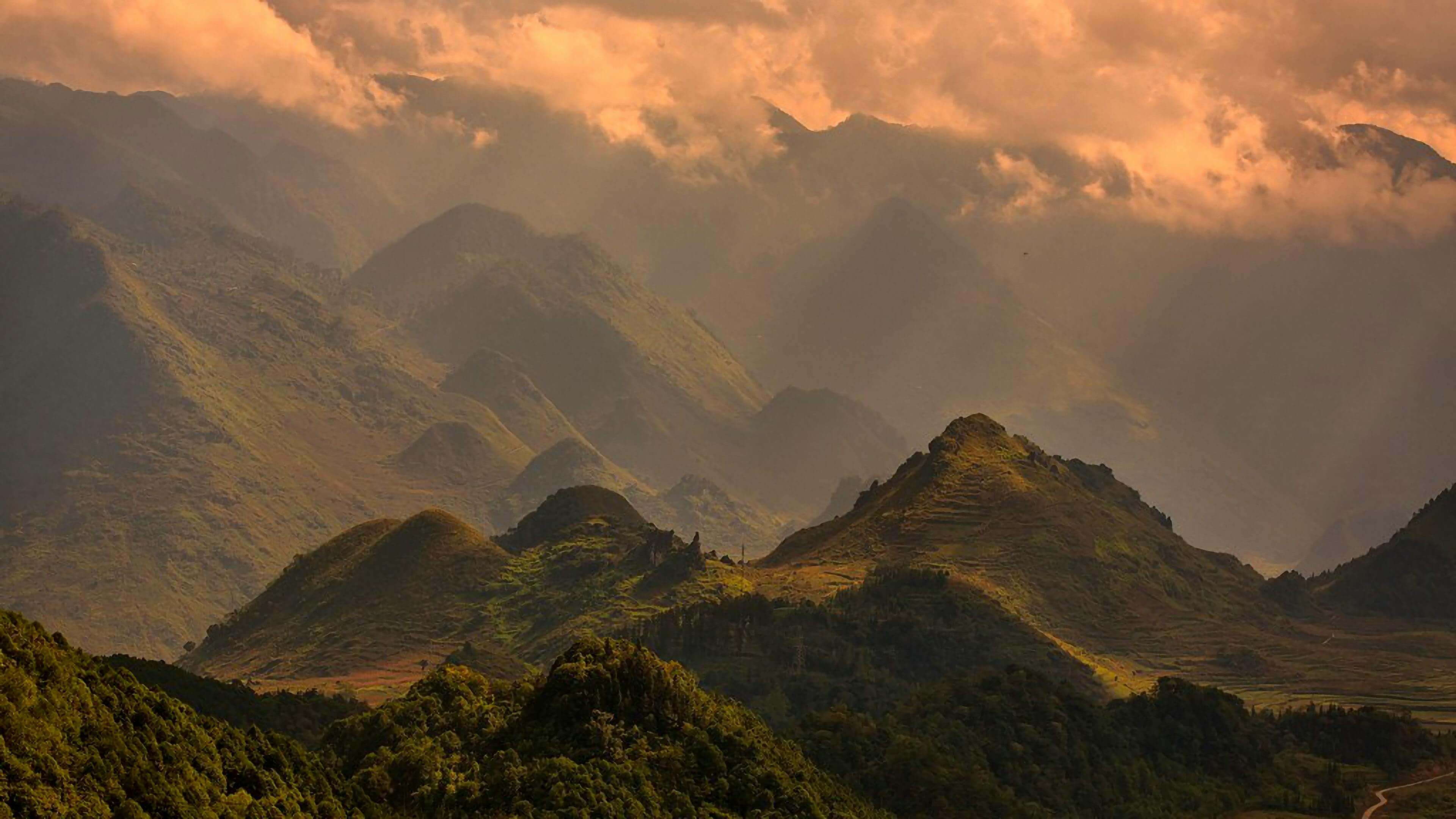 V-Mountains gallery 9